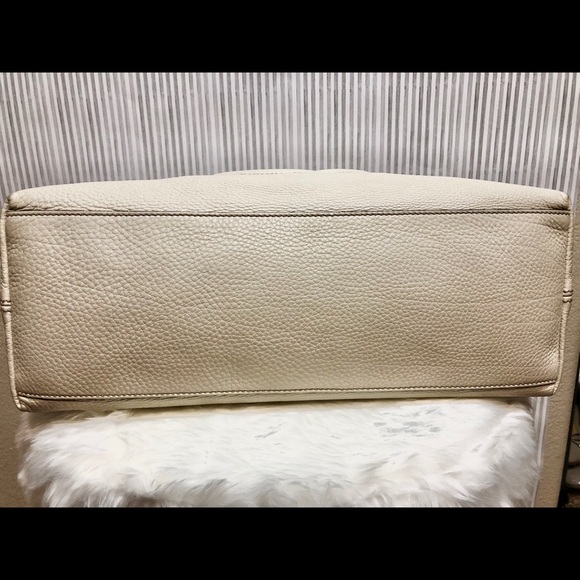 Gucci Off-White Soho Leather Bag - Picture 5 of 9